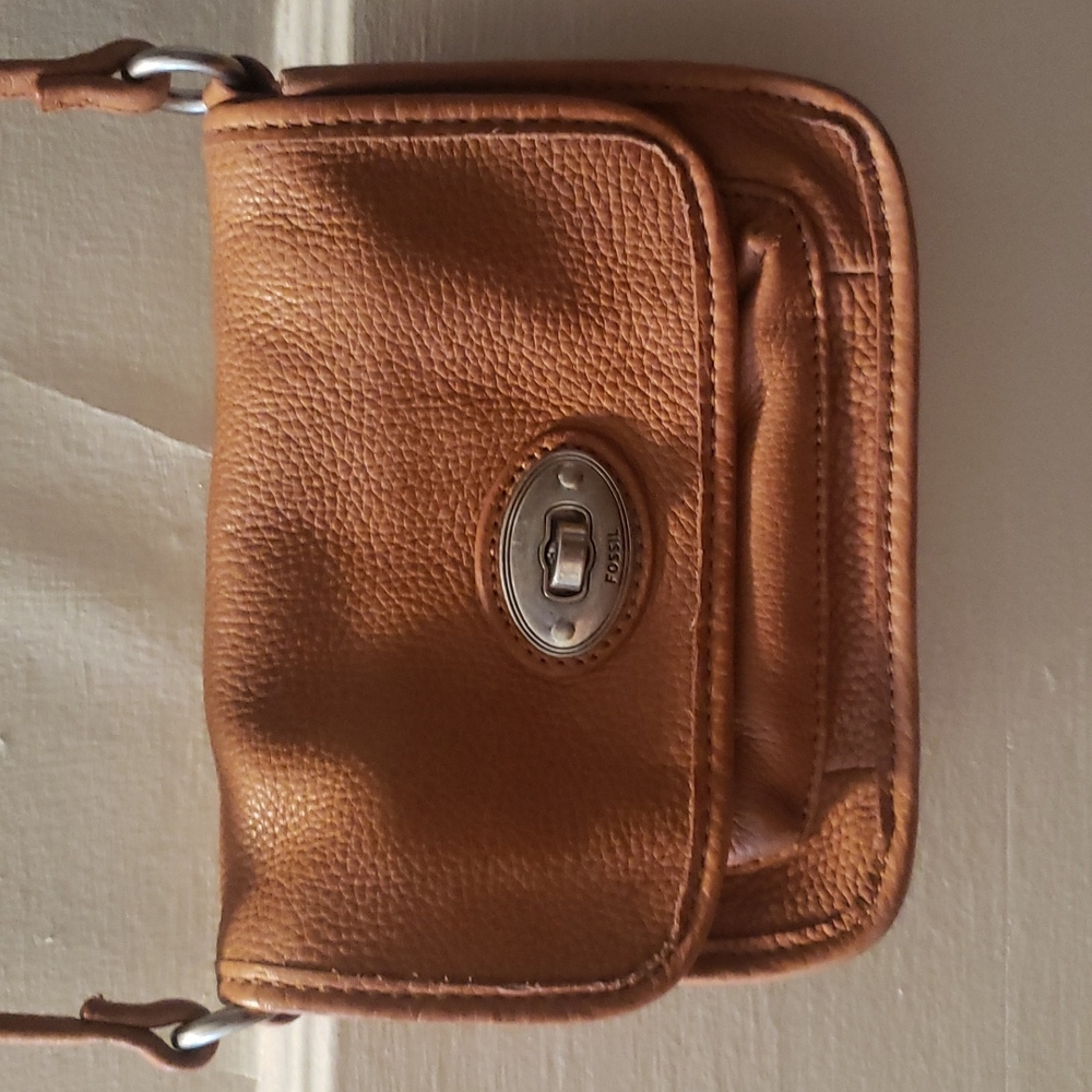 Crossbody fossil leather purse